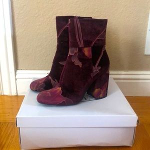 Steve Madden booties